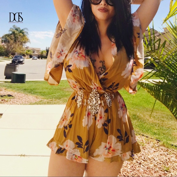 5 ⭐️ Caution - Yellow Floral Kimono Romper - Picture 2 of 6